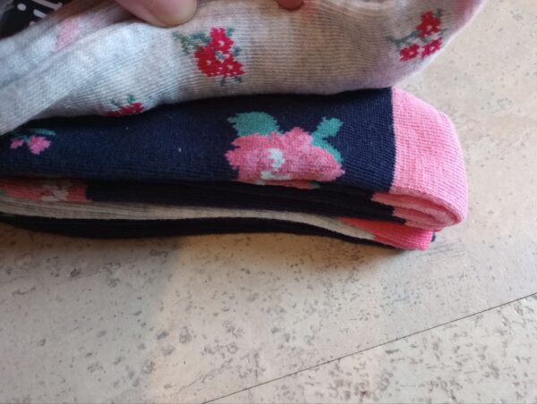 NEU mit Etikett - 4 Paar Socken in 4 Farben (73% Baumwolle) Gr. 35-38