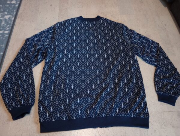 NEU - dunkelblau mit weißem Muster Blouson Jacke Größe M