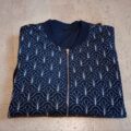 NEU - dunkelblau mit weißem Muster Blouson Jacke Größe M