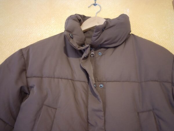 SEHR GUT - warme braune Steppjacke tailliert Mädchen Größe 140