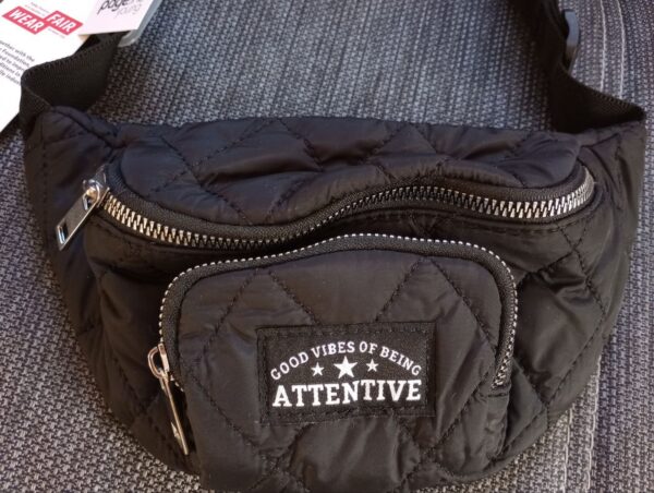 NEU - schwarze Bauchtasche verstellbar von page one young