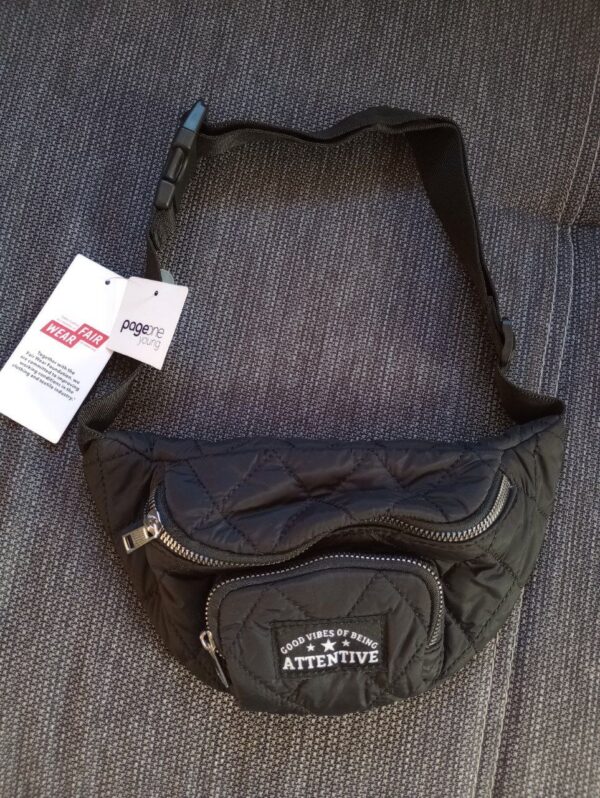 NEU - schwarze Bauchtasche verstellbar von page one young
