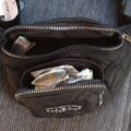 NEU - schwarze Bauchtasche verstellbar von page one young