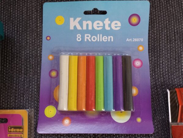 NEU - Pinsel + Becher, Knete, Schere, Cars Malset + Wasserfarben